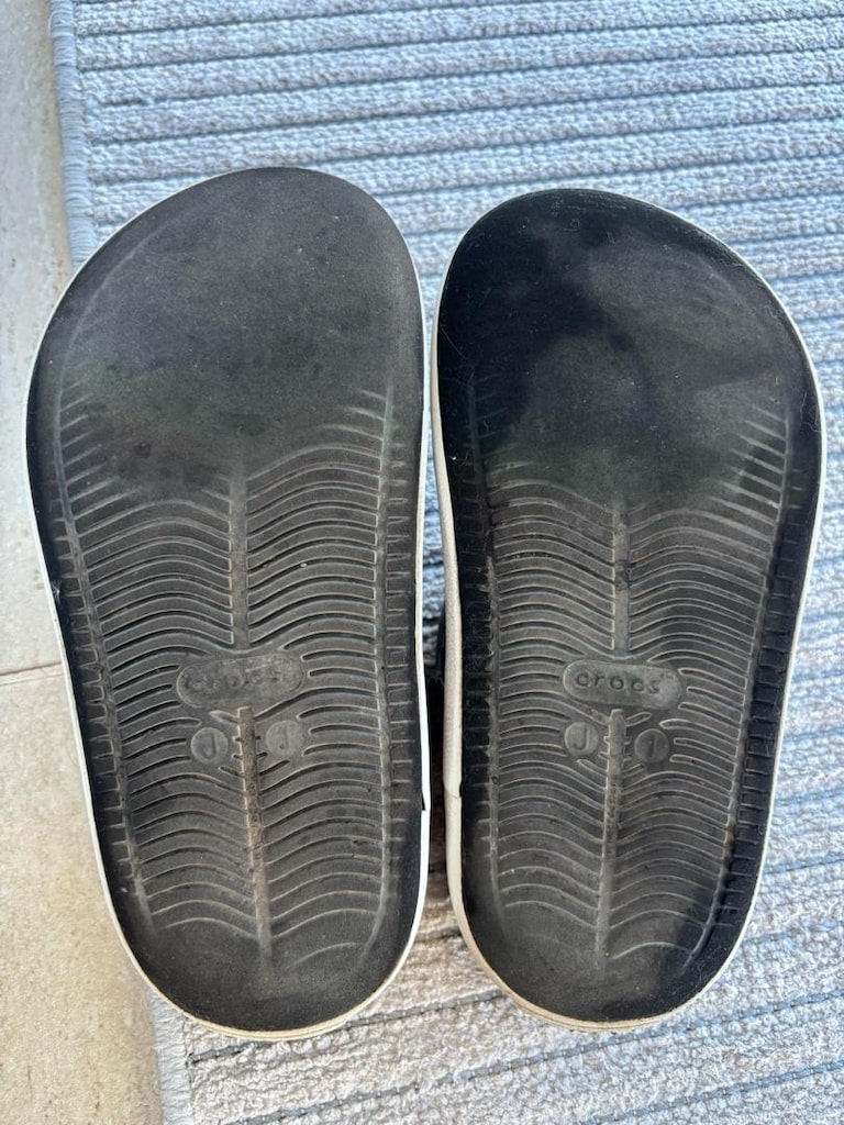 Orijinal Crocs 2 adet çocuk terliği - 3
