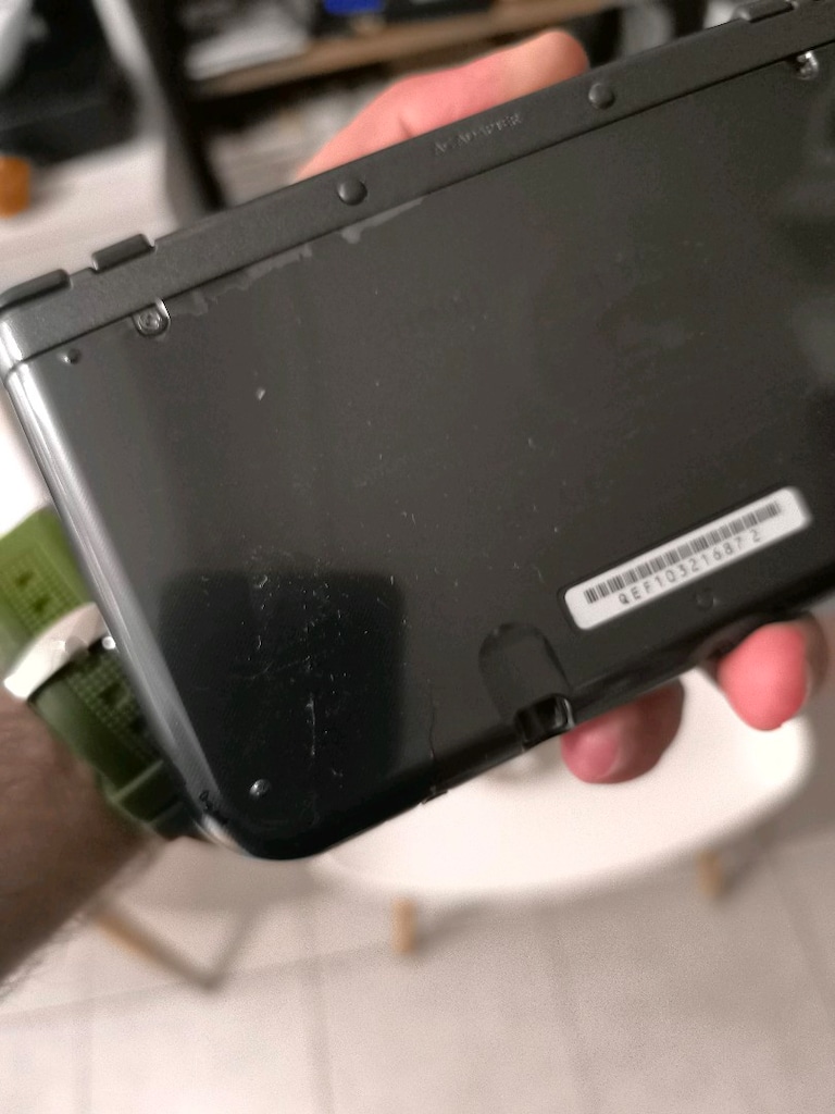 New 3 ds xl ufak tefek pürüzleri var ama sıkıntısız cihaz - 4