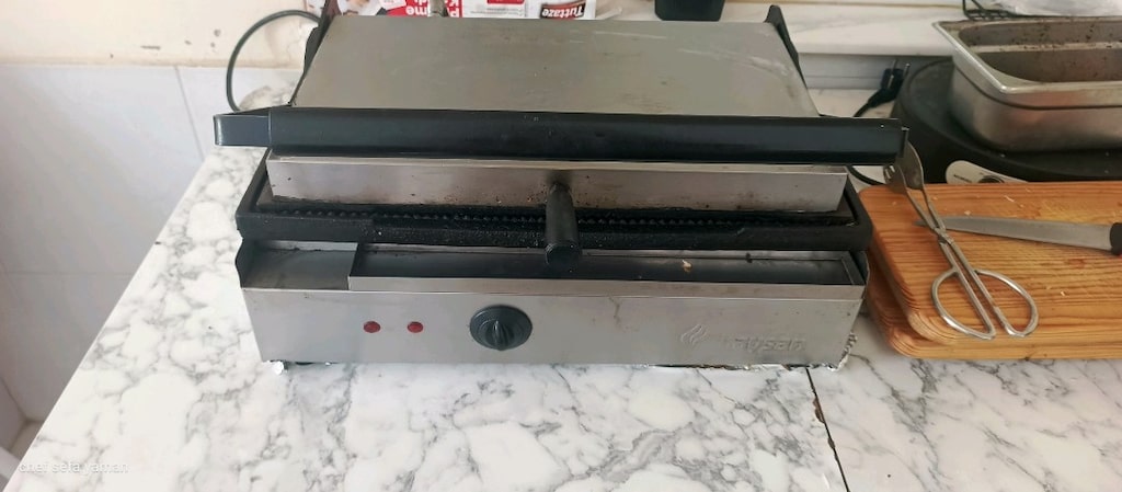 buyuk tost makinesı