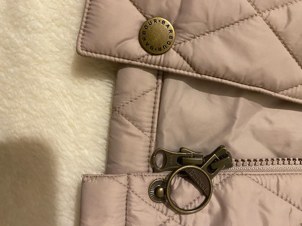 Sıfır ve Etiketli Orijinal Barbour Kadın Kapitone Mont – EU 38 - 3