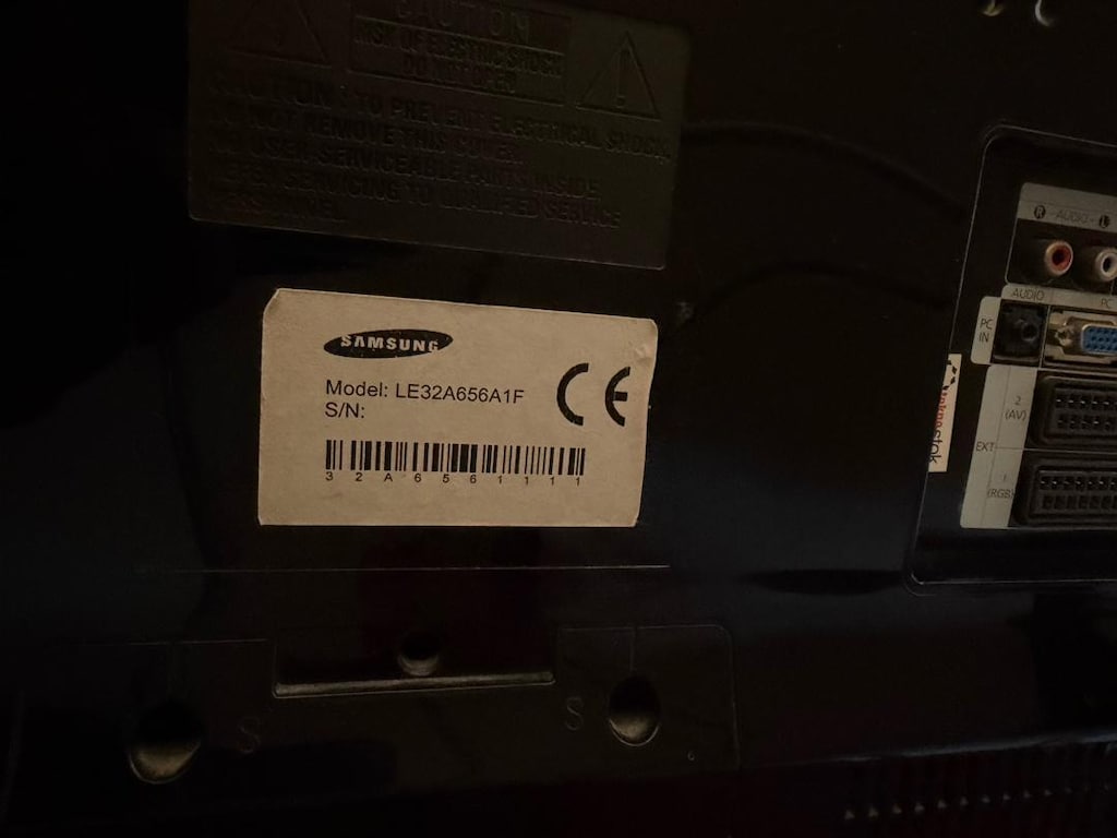 Samsung 82 ekran full hd tv - 5