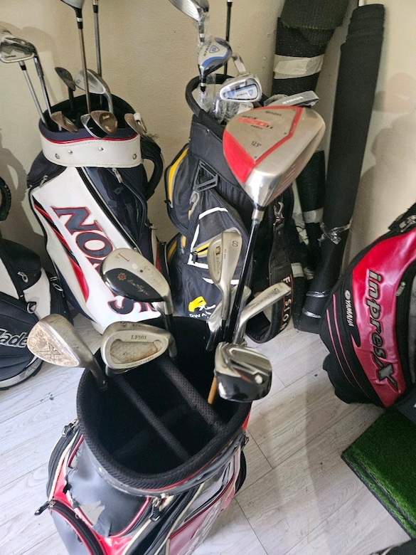 8 Adet golf setı cantalı markalı - 3