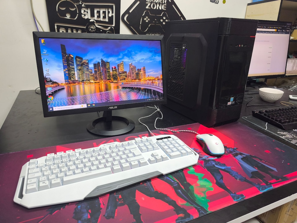 FULL SET İ3 3220-8GB-256 M2 SSD-HD6570 2GB-20 İNC ASUS Monitör - 2