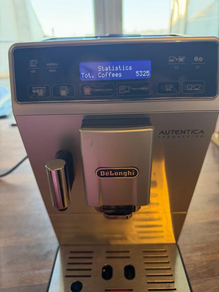 İyi kullanılmış Delonghi Autentica Cappuccino Kahve Makinesi - 2