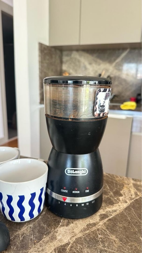 DeLonghi Dedica Espresso Makinesi + DeLonghi Öğütücü + Tchibo Süt Köpü - 4
