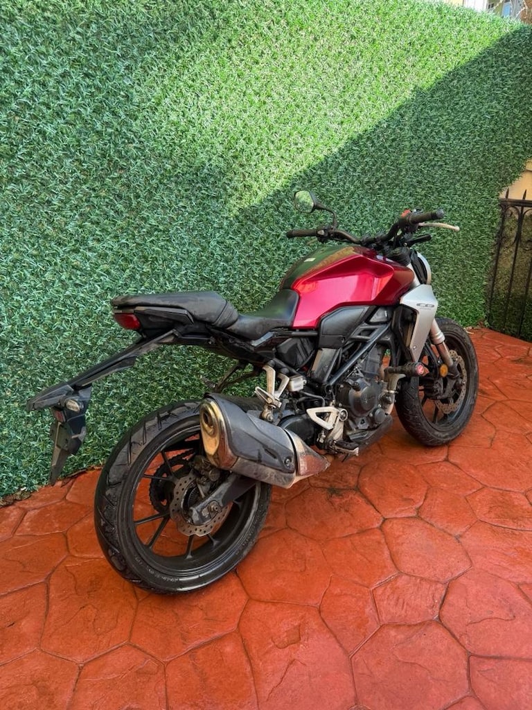 HONDA CB 250R 2018 ABS çekme belgeli ağır hasar kayıtlı - 2