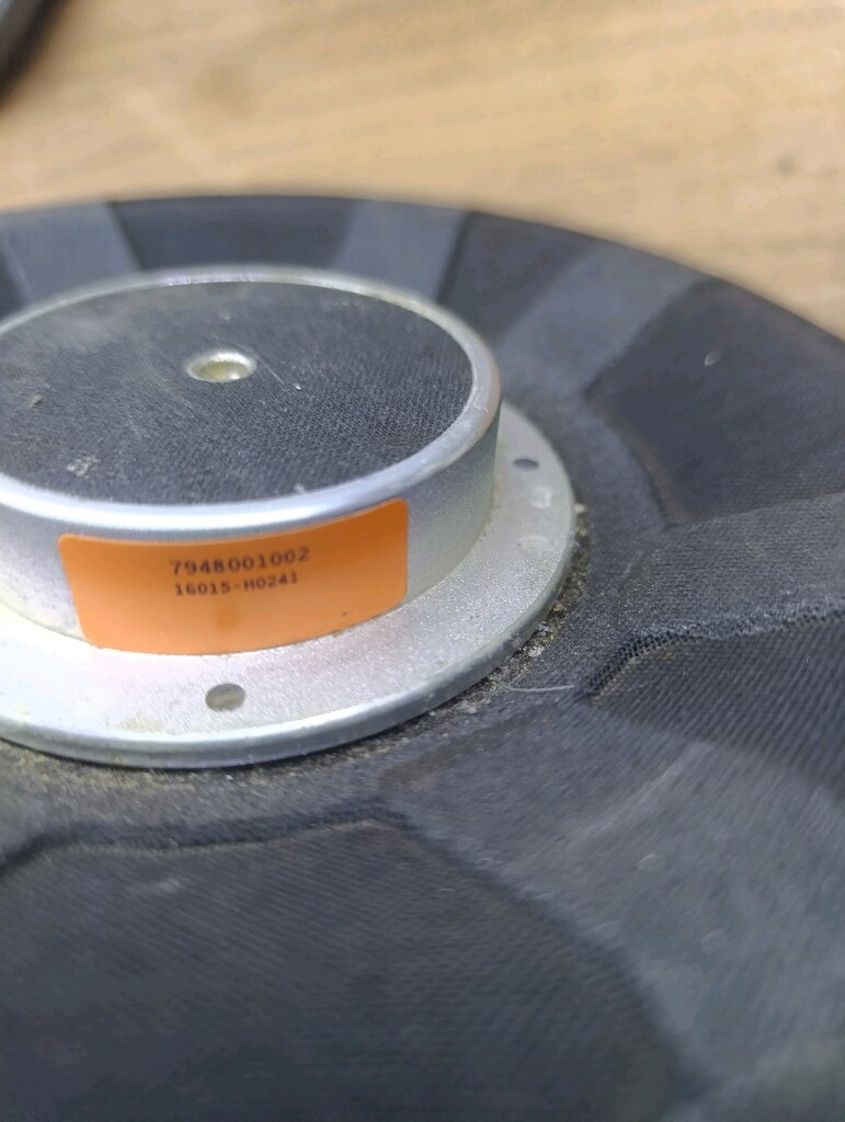 BMW harman kardon bas - 2