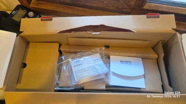 Sony FE 200-600mm f/5.6-6.3 G OSS Lens
