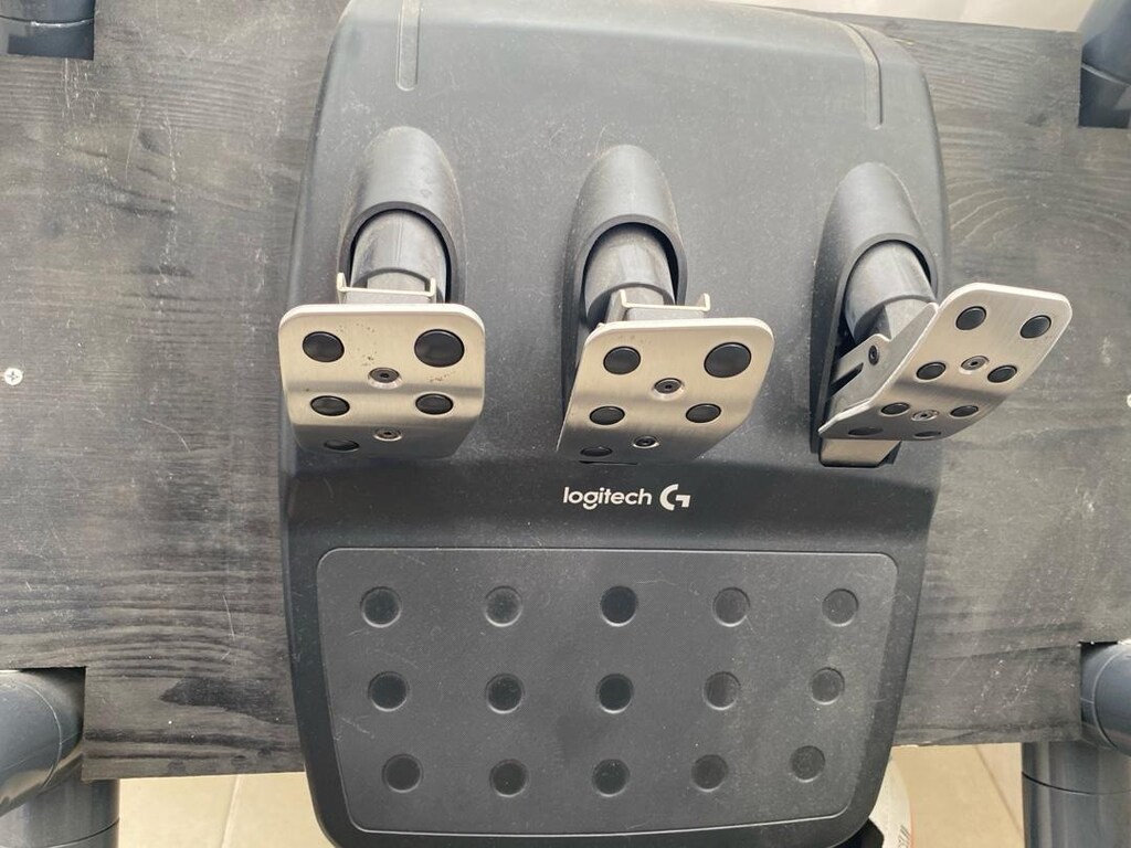 Az Kullanılmış Simülasyon ve Oyun Seti: PS5 + F1 Kokpit + Logitech G29 - 18