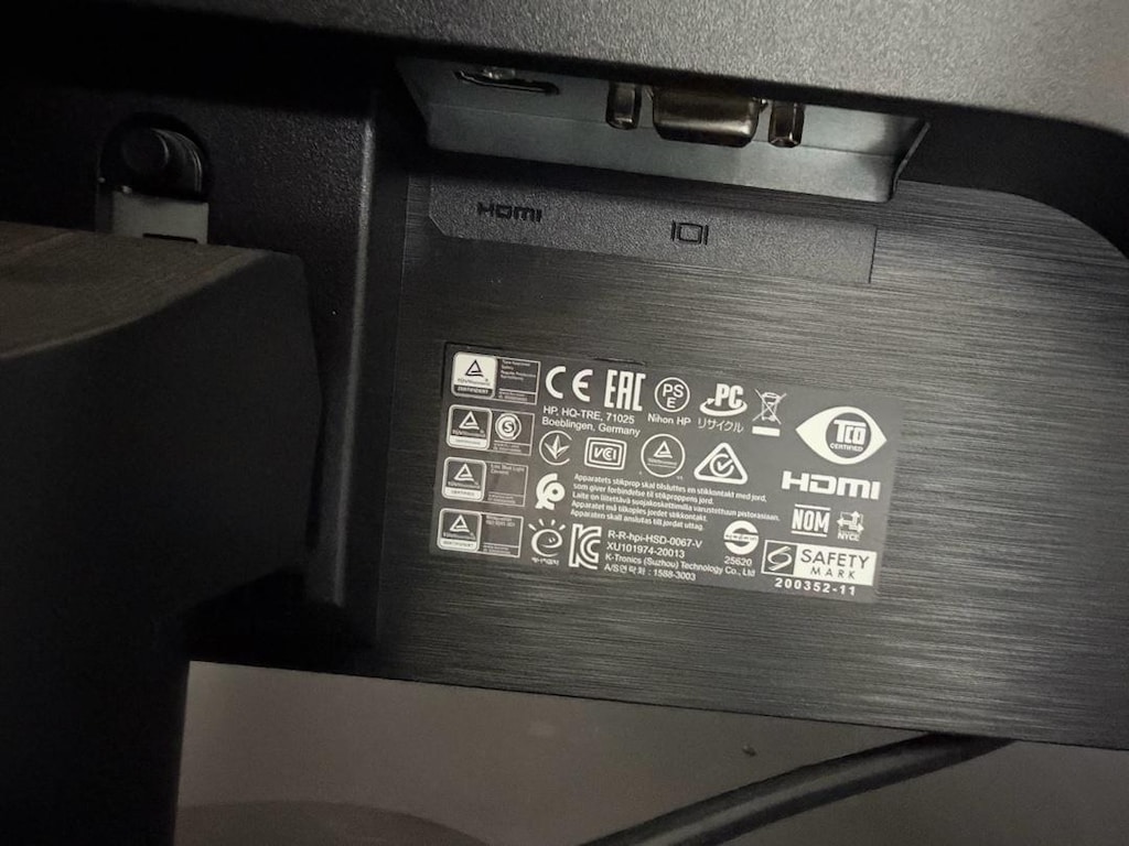 hp monitor - 2