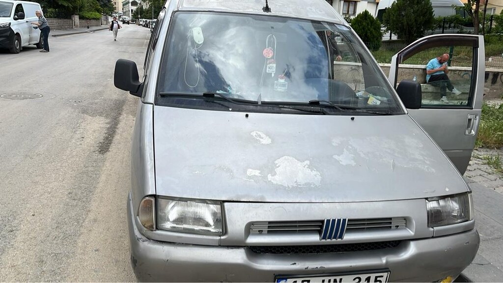 1998 model 1.9 düz otomobil ruhsatlı - 8