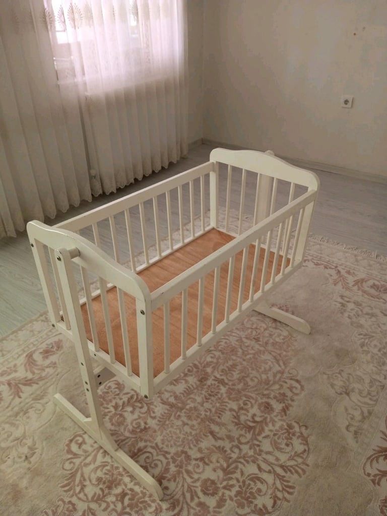 Beyaz Ahşap Sallanan Bebek Beşiği – Yatağıyla Birlikte - 7