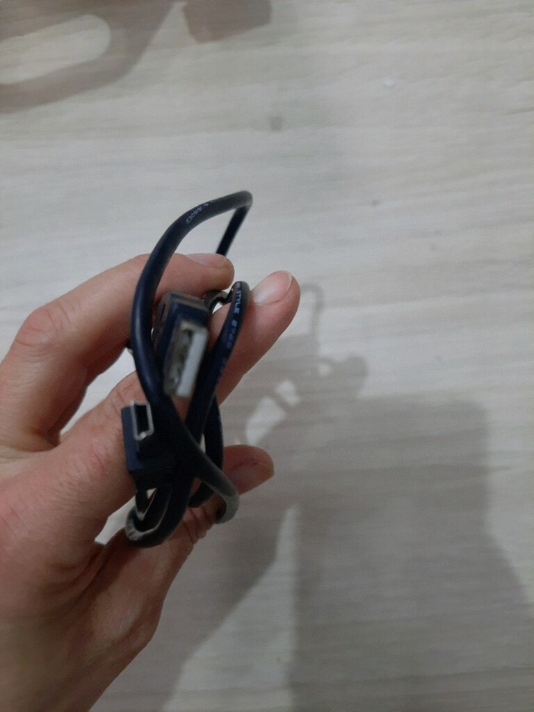 çeşitli şarj cihazı ve kablolar - 14