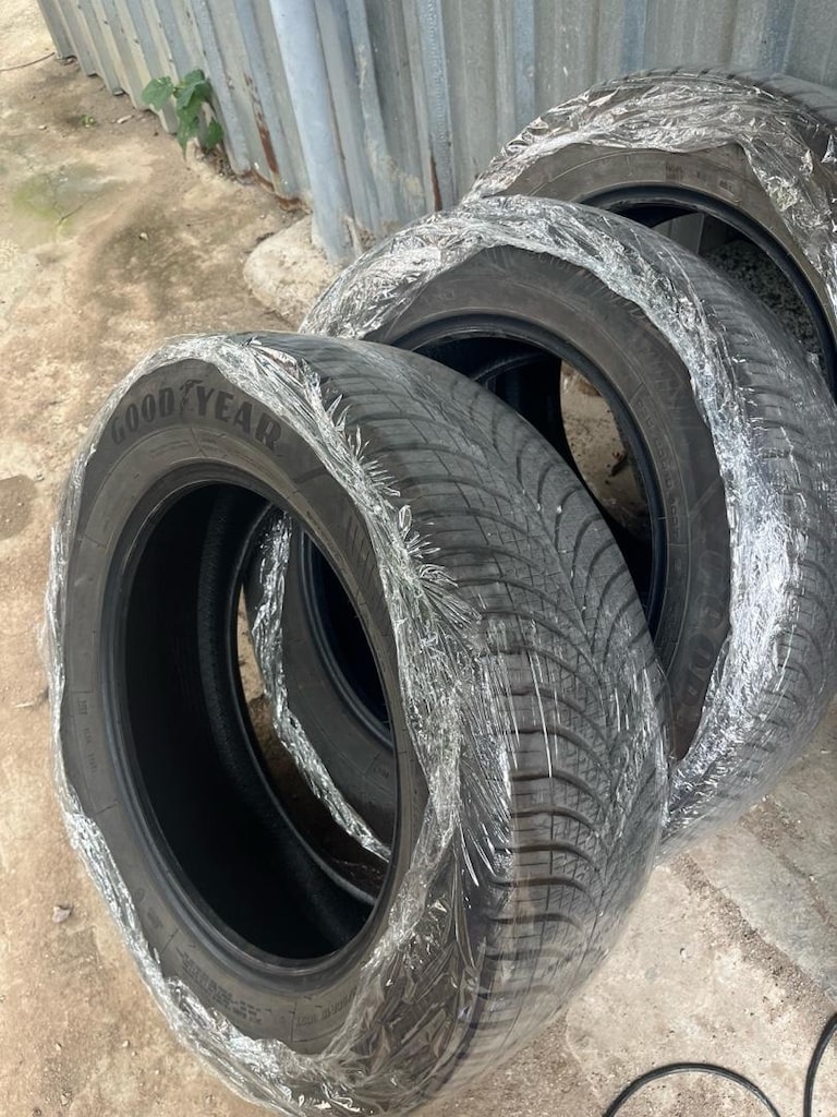 Goodyear lastik 235 60R18 - 3