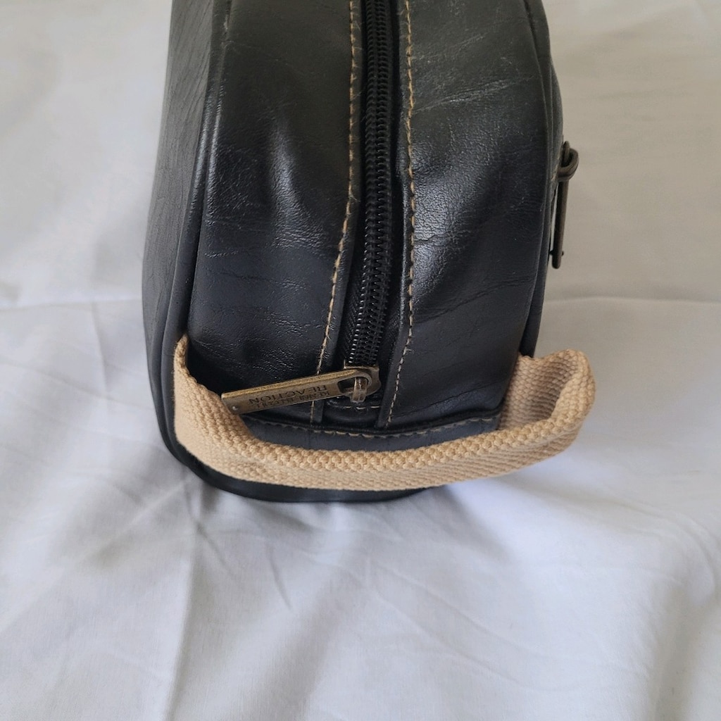 Orijinal Kenneth Cole 2 li Erkek Seti , Cüzdan ve Banyo Çantası - 14