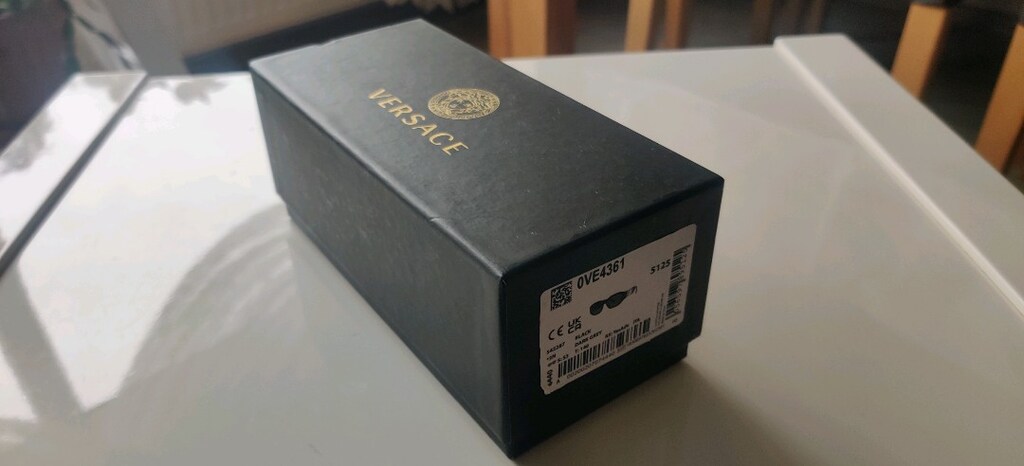 VERSACE Boş Siyah Güneş Gözlüğü Kutusu (Belgeleri ile Birlikte) - 5