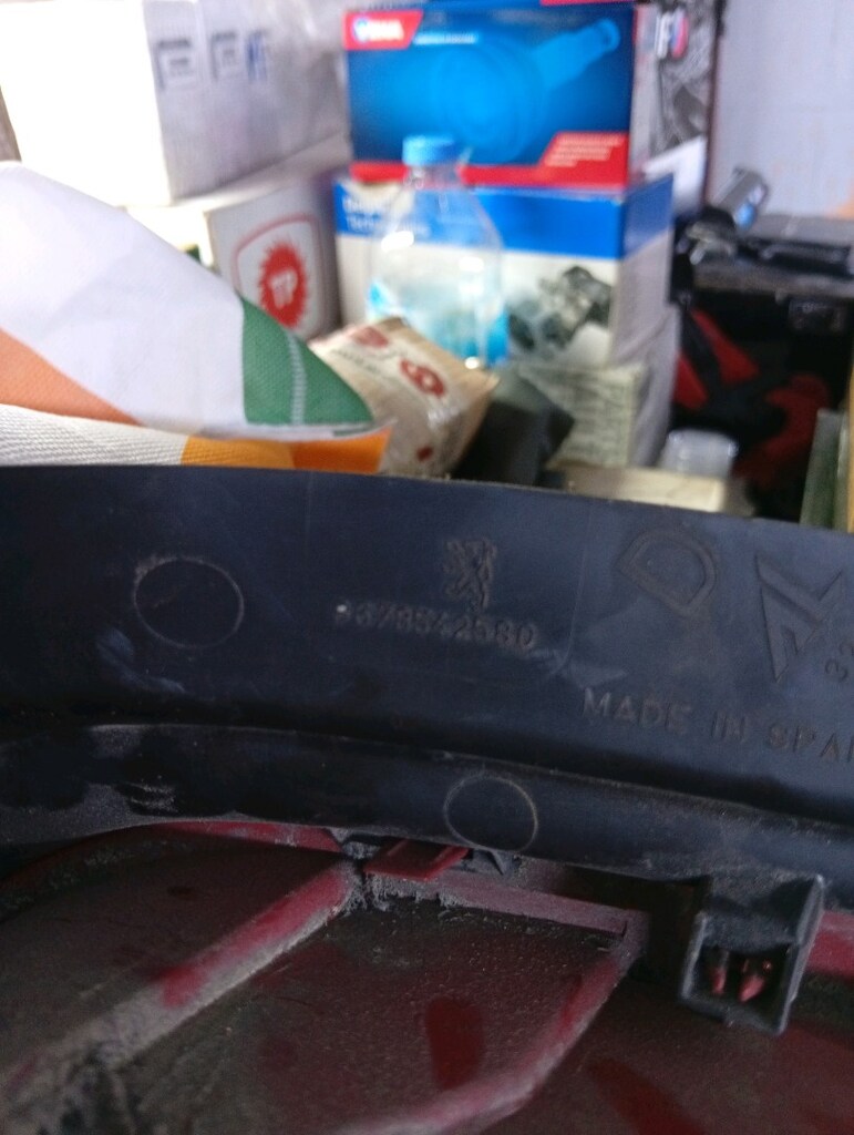 Peugeot 301 Citroen ceelyese sağ arka stop - 3