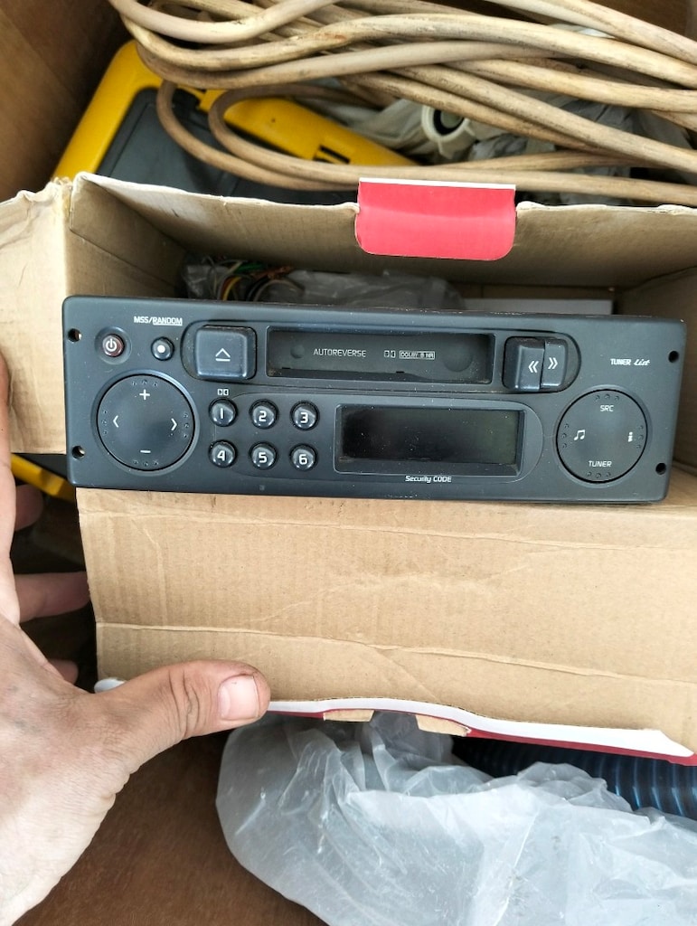 reno clio 2 orjinal teyıp - 3