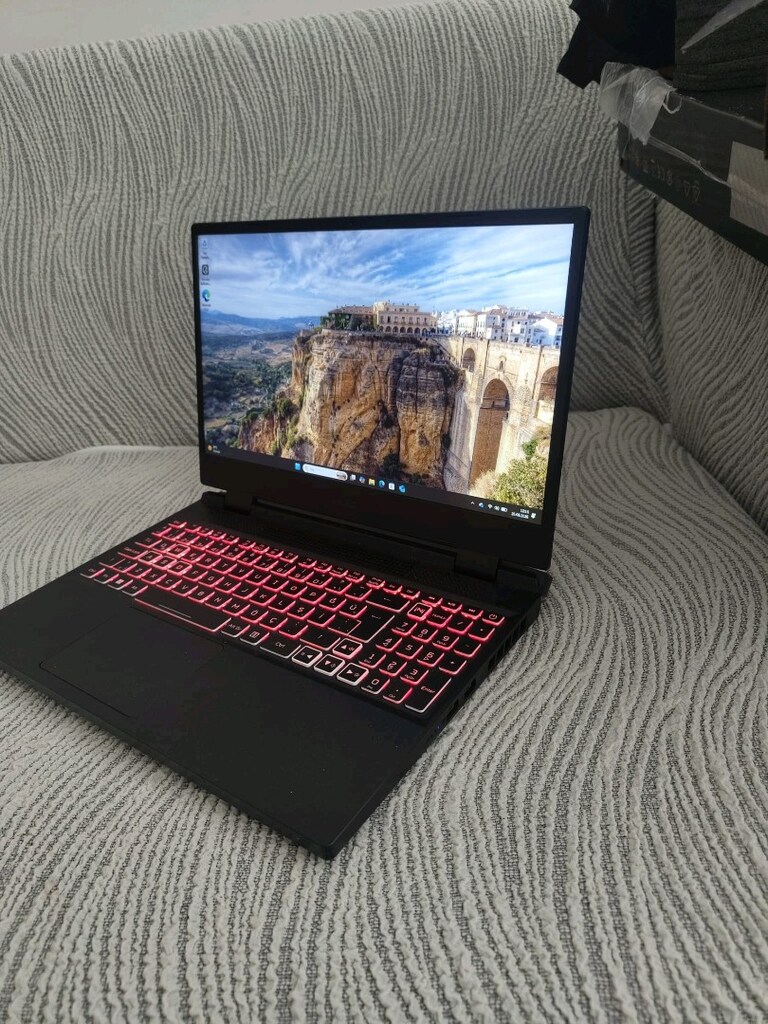 Acer Nitro 5 - RTX 4050 - İ5 12500H - 2