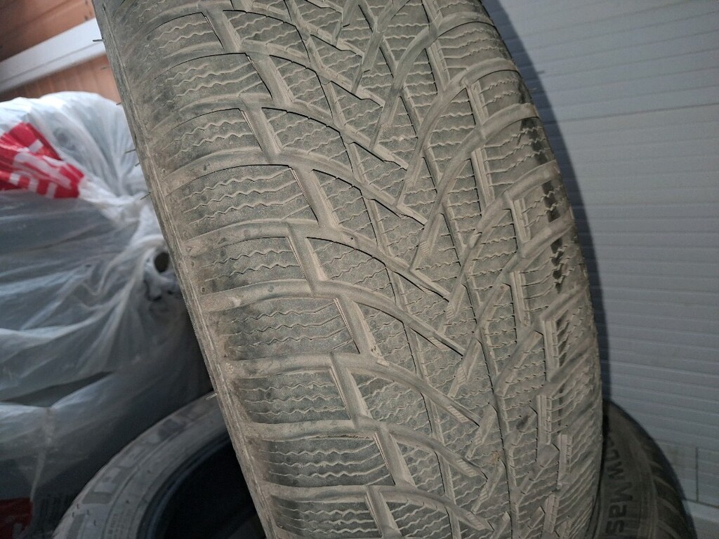 185 60 R15 - 2