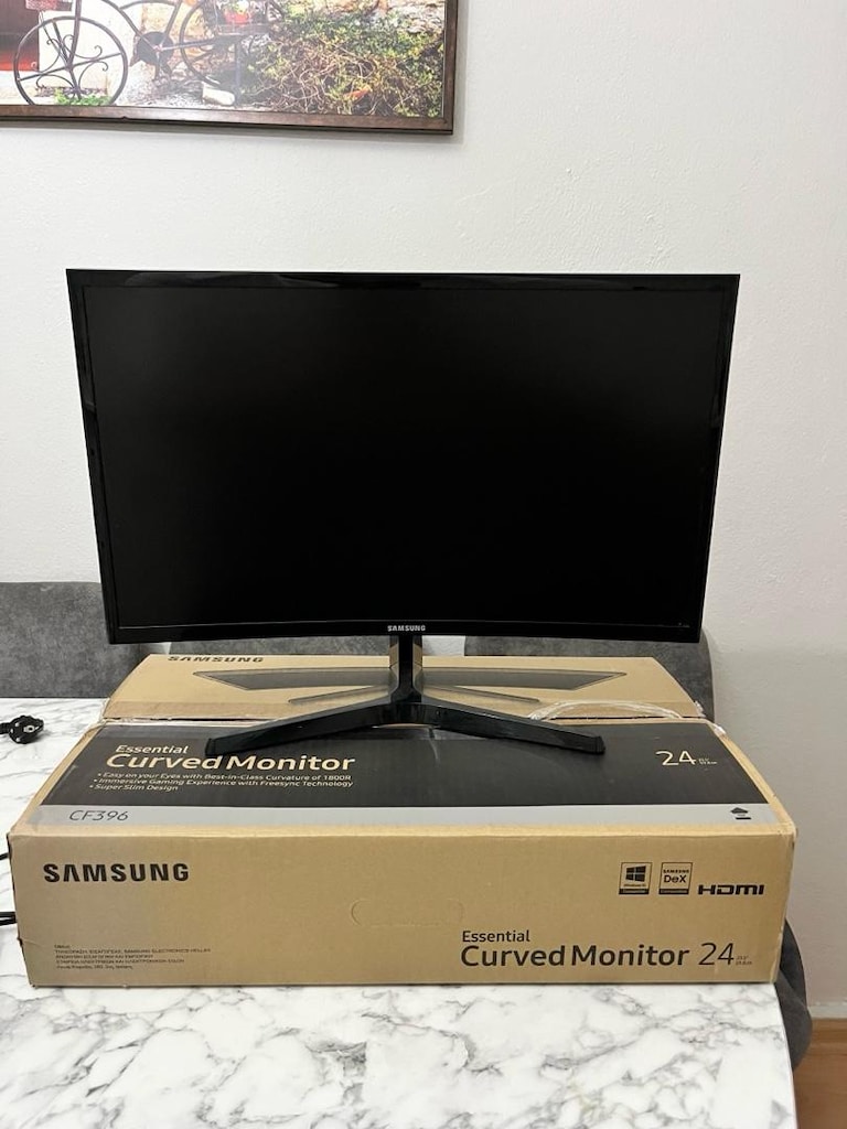 Samsung 24" Curved (Kavisli) Temiz Monitör - Kutulu/Sıfır Ayarında