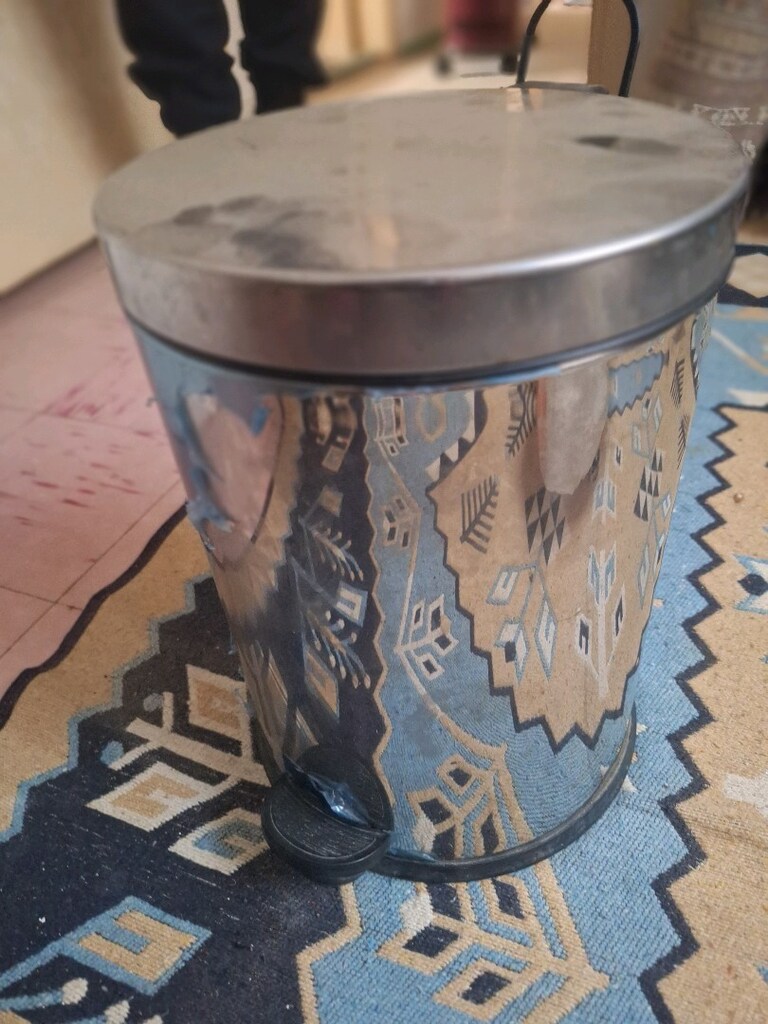 çöp kovası.