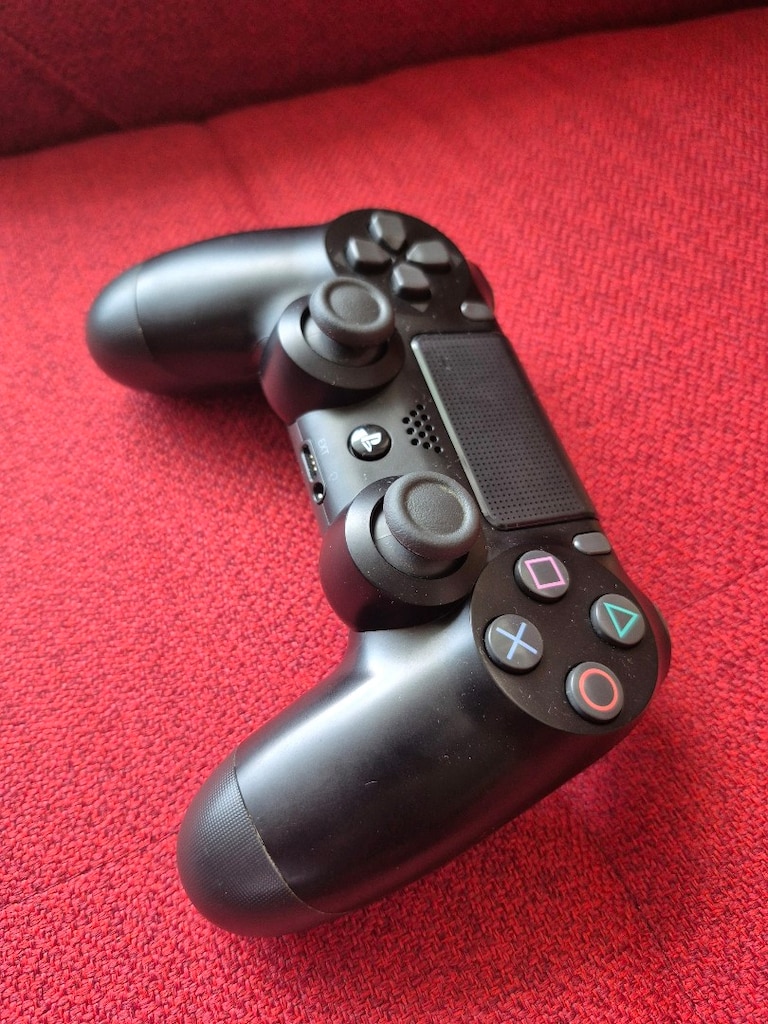 Playstation 4 Slim Gold 500GB Sürüm 12.02 - 7
