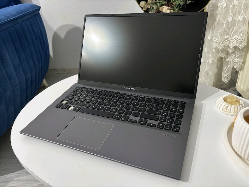 Asus Ryzen 5 3500U Laptop - 9