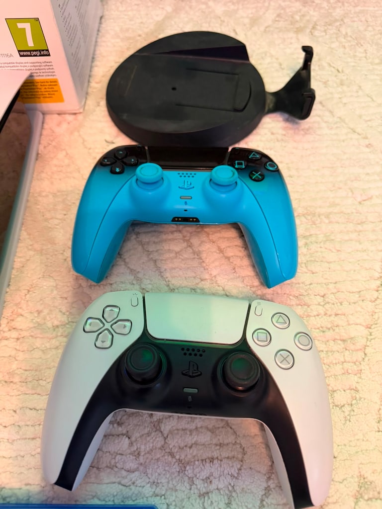 PS5 SLİM 1 TB 2 KOL 4 OYUN TR CİHAZ KUTU FATURALI SIFIRDAN FARKSIZ - 3