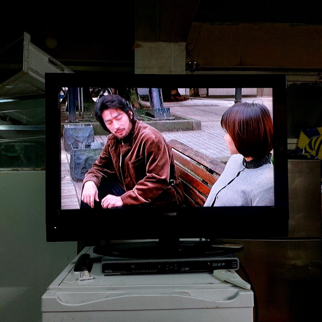 tv çalışıyor sıkıntı yok saglam 90 ekran - 3