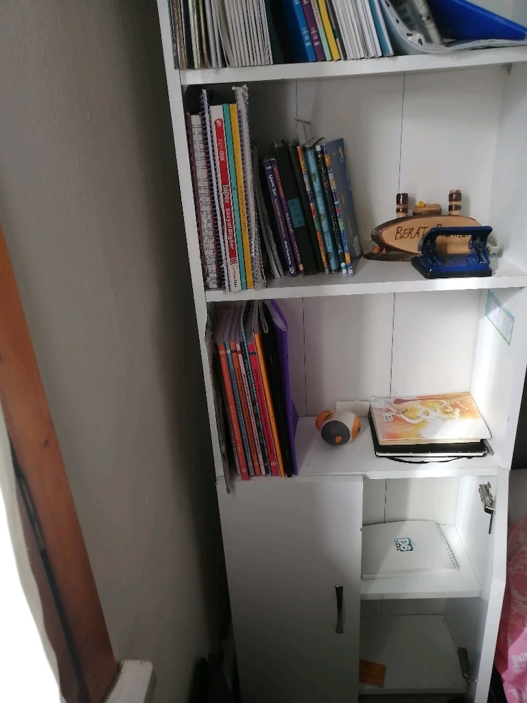 Kitaplık dolabı - 2