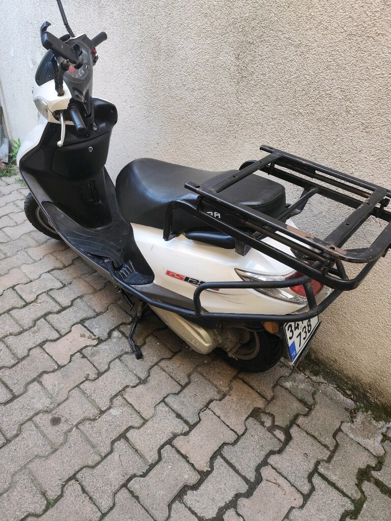 GS Küba 125 fi - 2