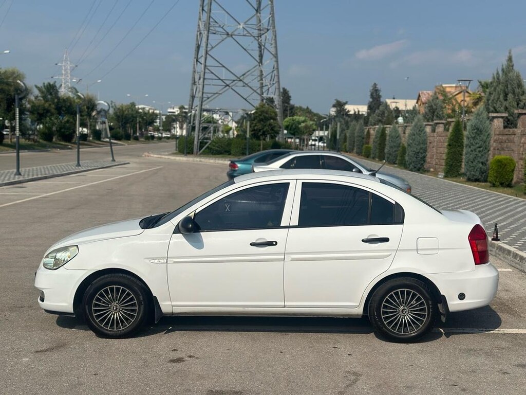 SAHİBİNDEN HATASIZ OTOMATİK HYUNDAİ ACCENT 2012 - 3