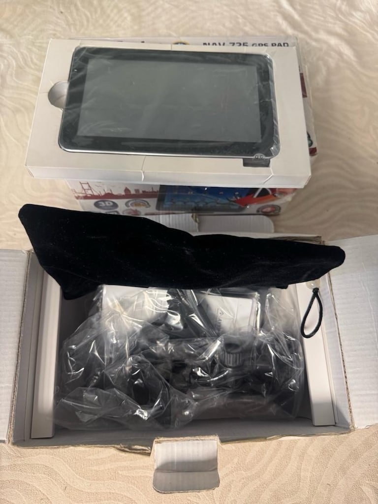 Sıfır - GoldMaster NAV-725 GPS PAD 7" Navigasyon Cihazı & Tablet - 3