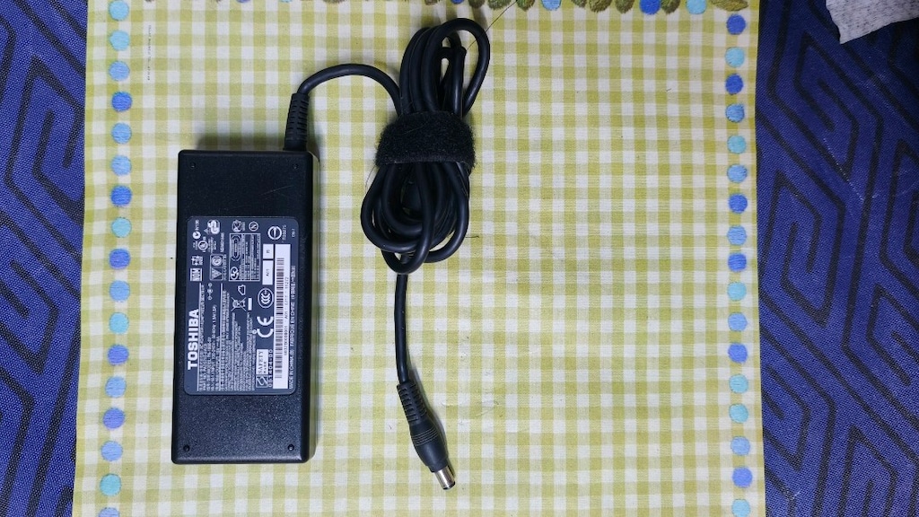 Orijinal Toshiba Laptop Adaptörü 15V 6A (PA-1900-22) – Sorunsuz - 2