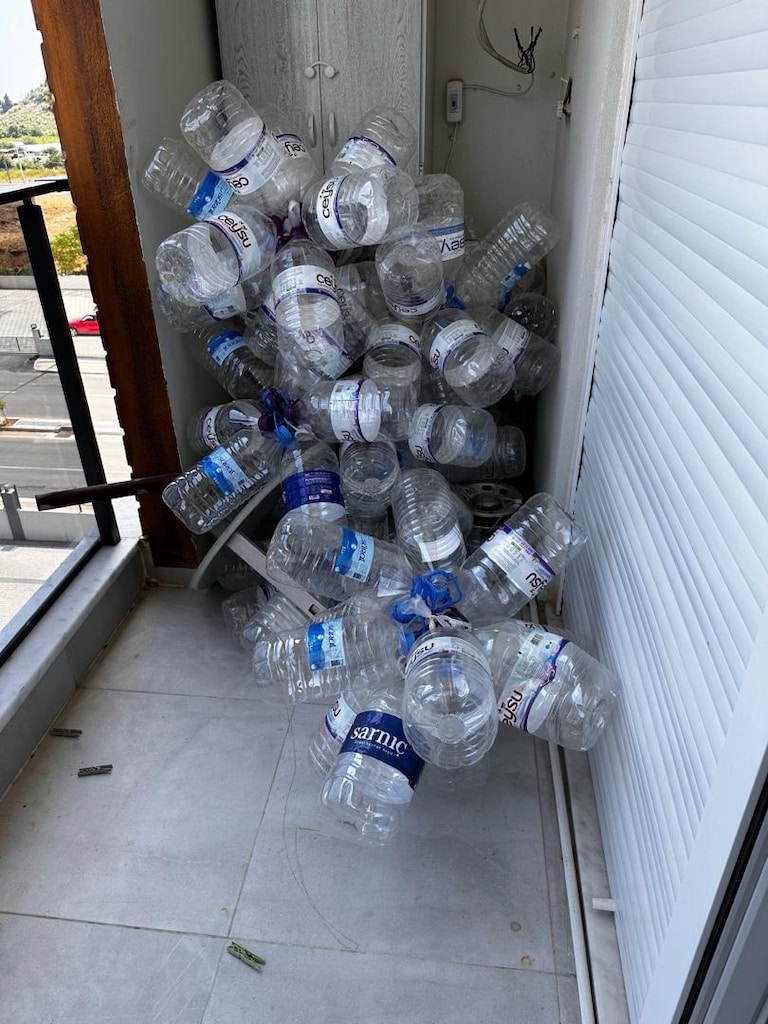 100 den fazla 5 litre su şişesi - 4