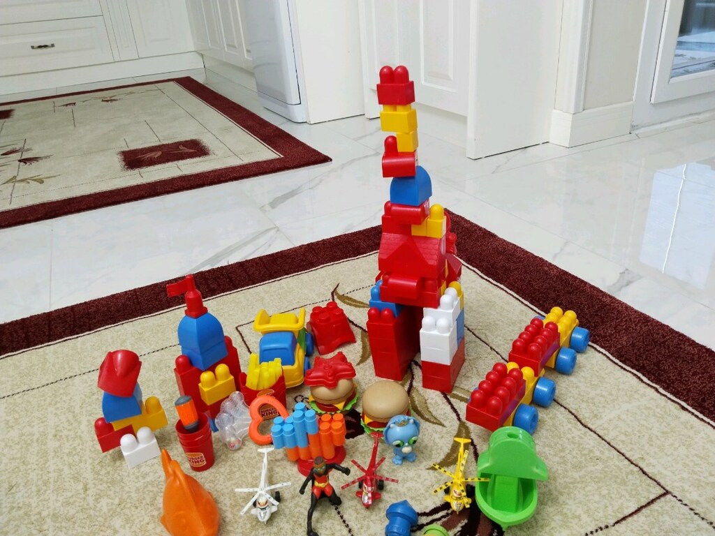 LEGO ve karışık oyuncaklar - 2