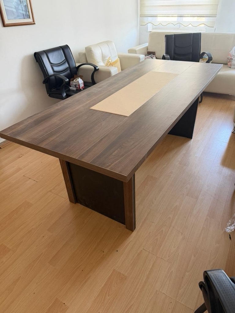 Ahşap Desenli Toplantı Masası - 2