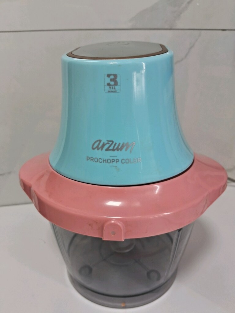Rondo Doğrayıcı Arzum AR1036 Prochopp Color 600 W Doğrayıcı çalışıyor - 6