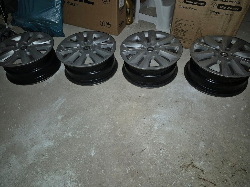 Çok temiz Renault Megane 4 orjinal 16" 5 bijon sac jant ve kapakları - 4