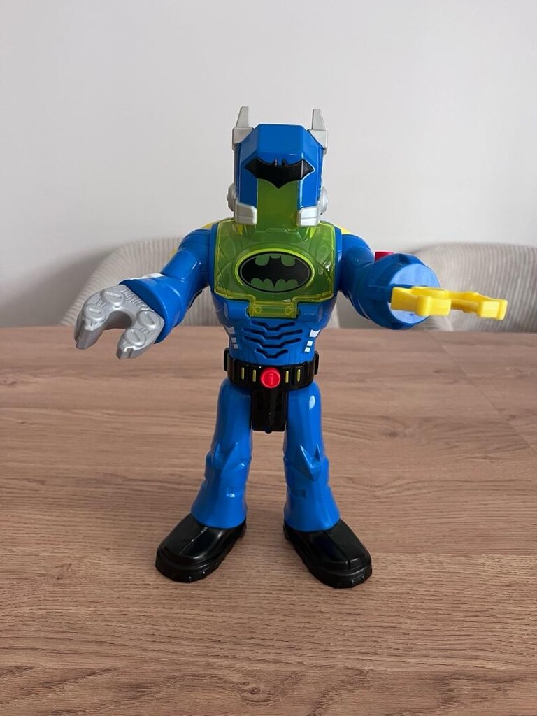 Batman Robot Figür – Büyük Boy Kanatlı Oyuncak - 2