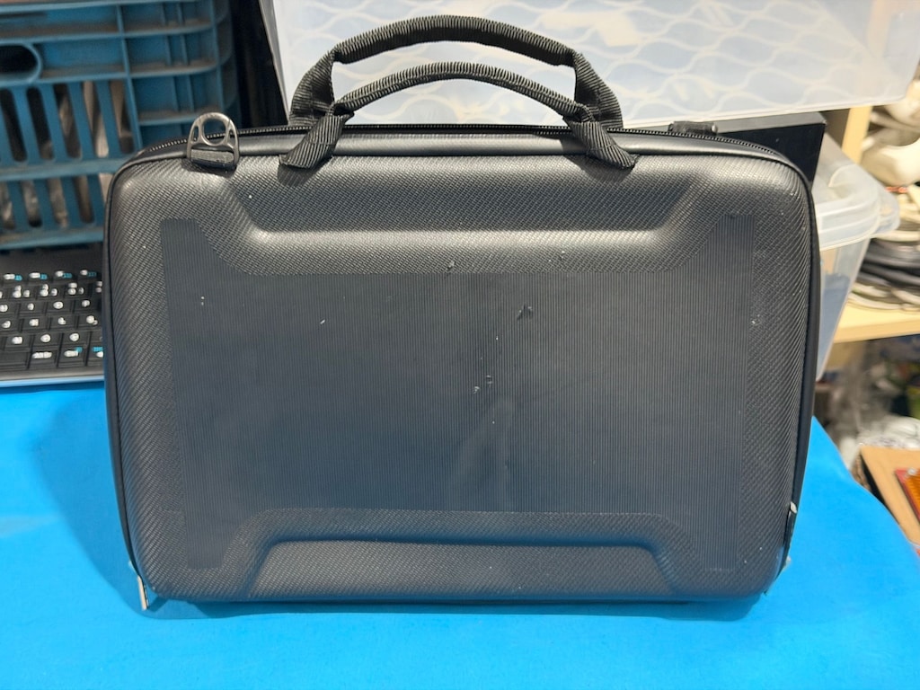 Thule Gauntlet 4 MacBook Bilgisayar Çantası 13.3" - Siyah - 2
