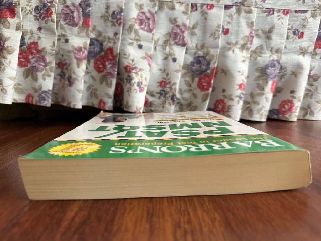 Barron's PSAT/ NMSQT 19th Edition - 7