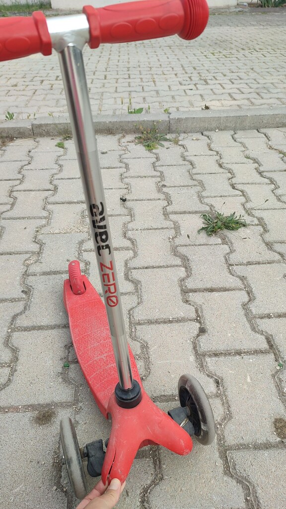 Çocuk Scooter Işıklı kırmızı - 3
