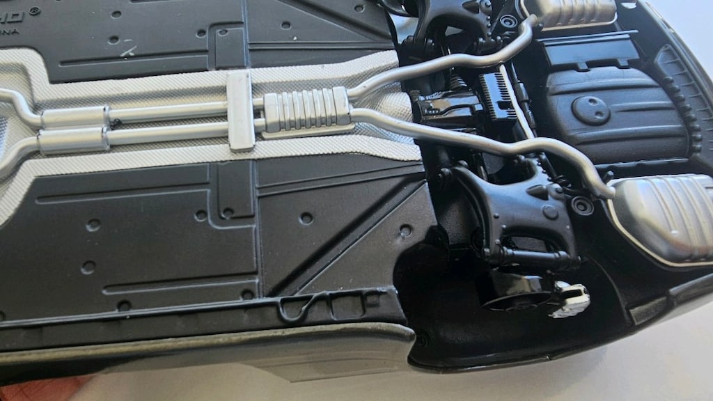 BMW 6 Serisi Metal Model Araba – Hasarlı | Yedek Parça / Restorasyonlu - 8