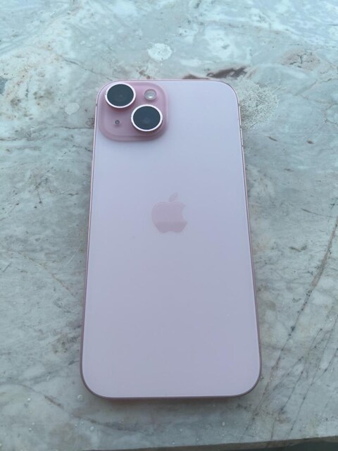 KADIN KULLANICIDAN İPHONE 15