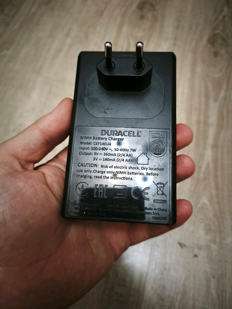 Duracell pil şarj cihazı AAA VE AA - 2