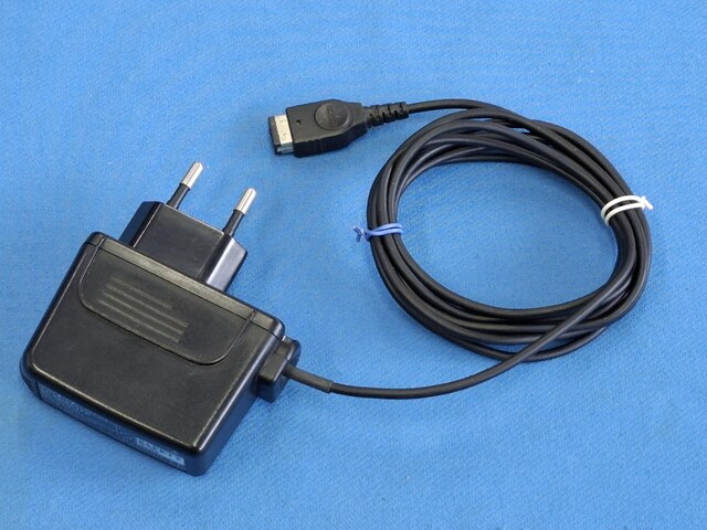Nintendo Gameboy Advance SP AC Adapter (AGS-002)