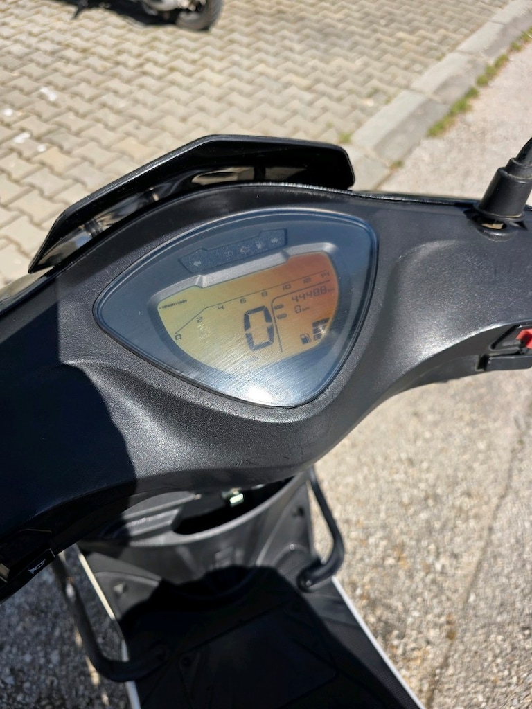 Temiz düşük km Kuba pesaro125xmax - 7