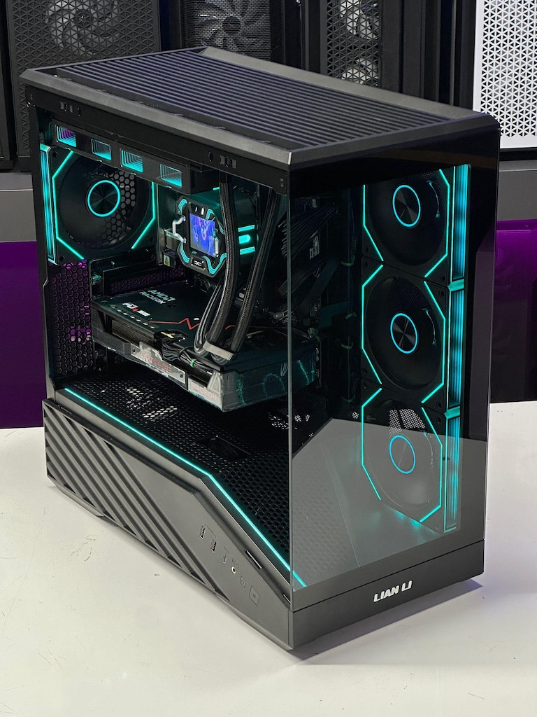 Ryzen 7 7800X3D - RTX 5060 8GB - 16GB RAM - 1TB M.2 SSD - 3